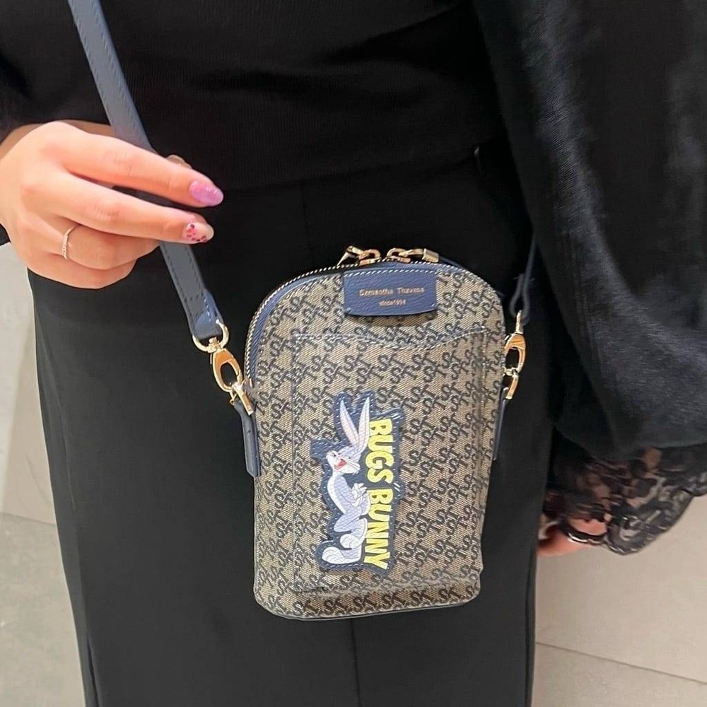 Samantha Thavasa x Looney Tunes Bugs Bunny Monogram Crossbody Bag‎ Limited
